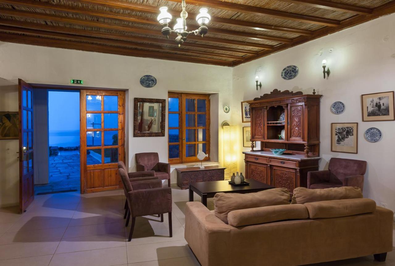 Hydroussa Skyros Hotel Bagian luar foto