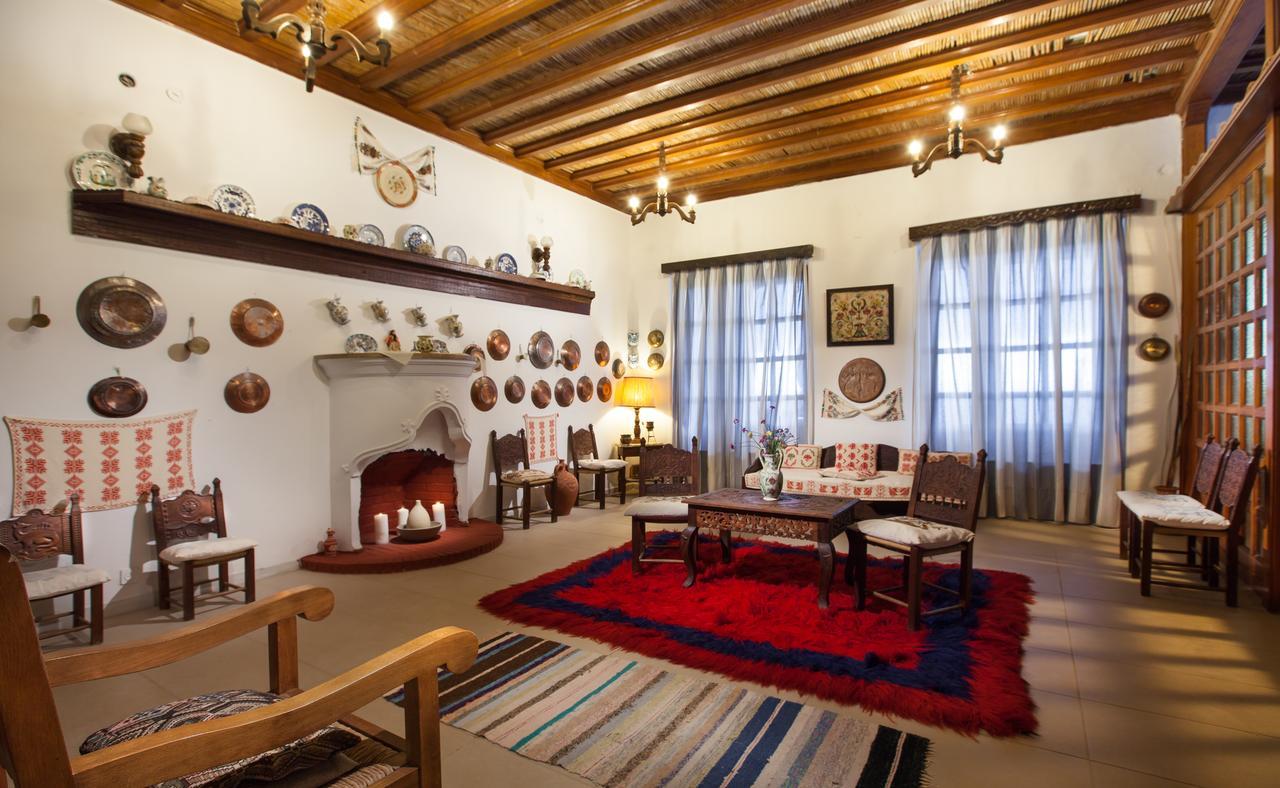 Hydroussa Skyros Hotel Bagian luar foto